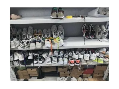裕华区洗白白洗染服务中心·洗白白